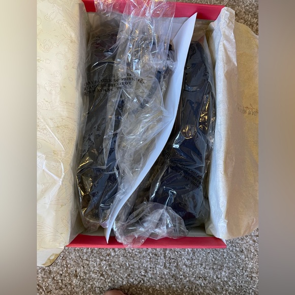 Navy Suede Flats with Ankle Strap Size 8.5! - Picture 5 of 8